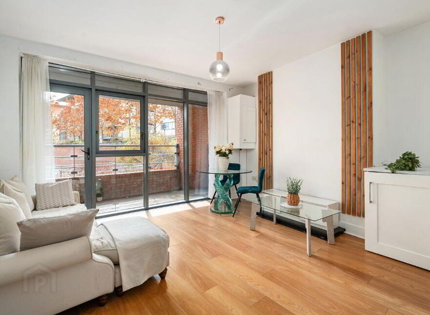 33 The Oval, Tullyvale, Cabinteely, Cabinteely, D18WC04