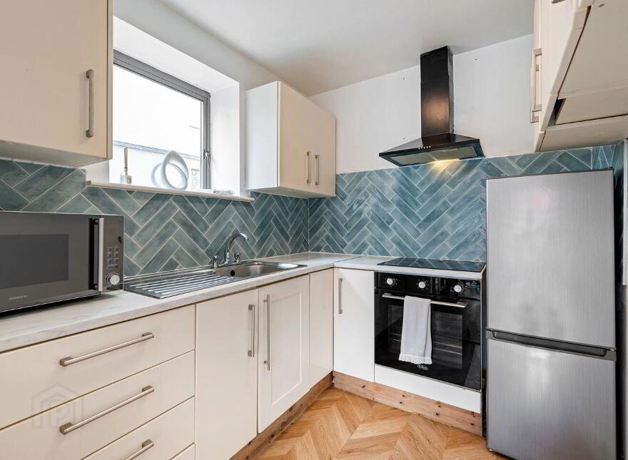 33 The Oval, Tullyvale, Cabinteely, Cabinteely, D18WC04