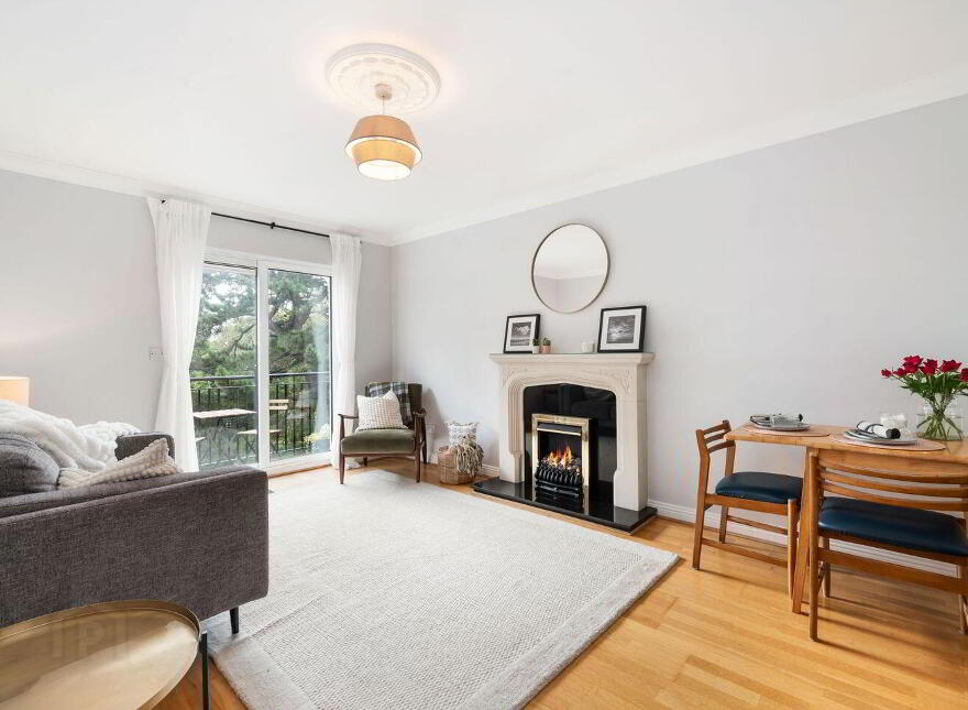 118 Kerrymount, Kilgobbin Wood, Castle Court, Dublin 18, D18H368