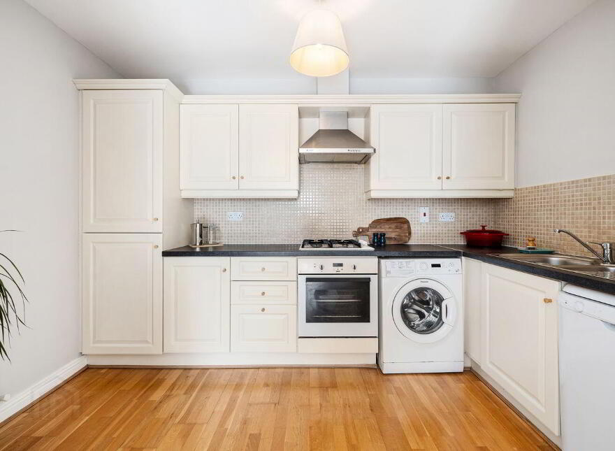 118 Kerrymount, Kilgobbin Wood, Castle Court, Dublin 18, D18H368