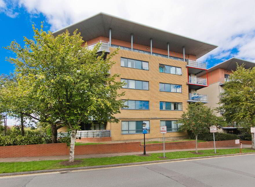 Apartment, 57 Block C, East Courtyard, Tullyvale, Dublin 18, D18N672 photo