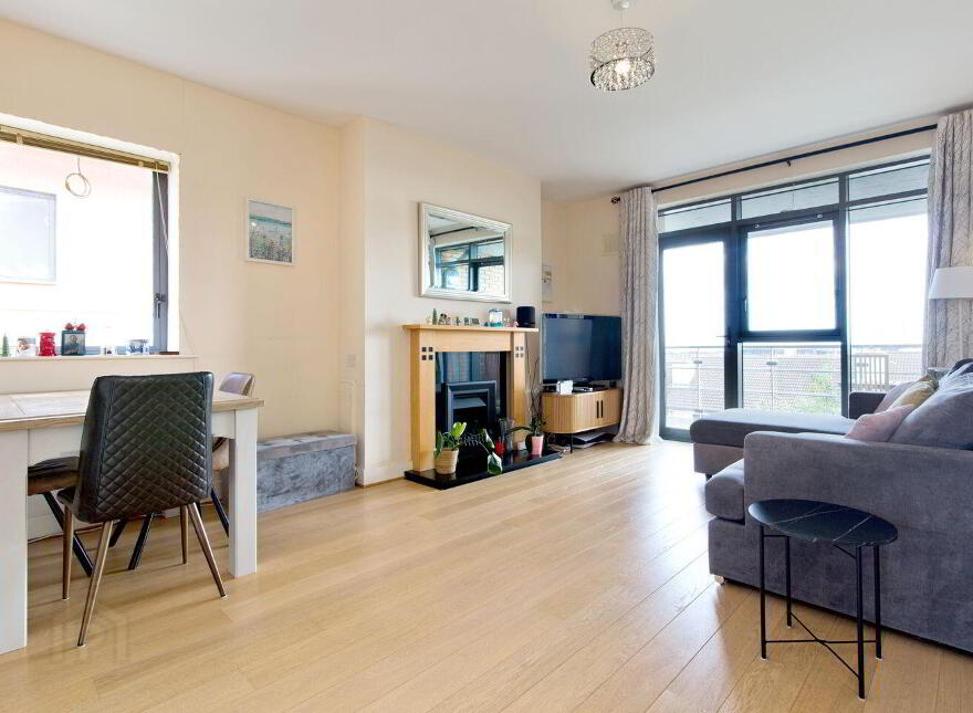 Apartment, 57 Block C, East Courtyard, Tullyvale, Dublin 18, D18N672