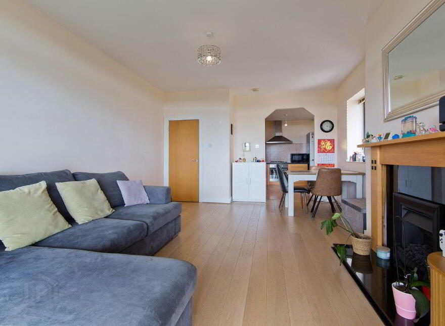 Apartment, 57 Block C, East Courtyard, Tullyvale, Dublin 18, D18N672
