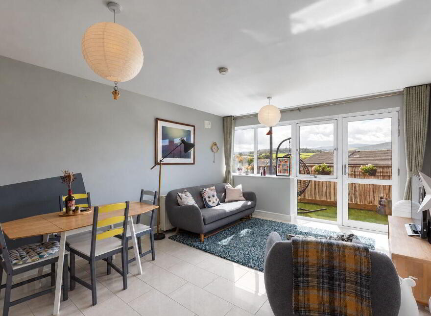 17 The Crescent, Carrickmines Manor, Carrickmines, Carrickmines, D18HY90