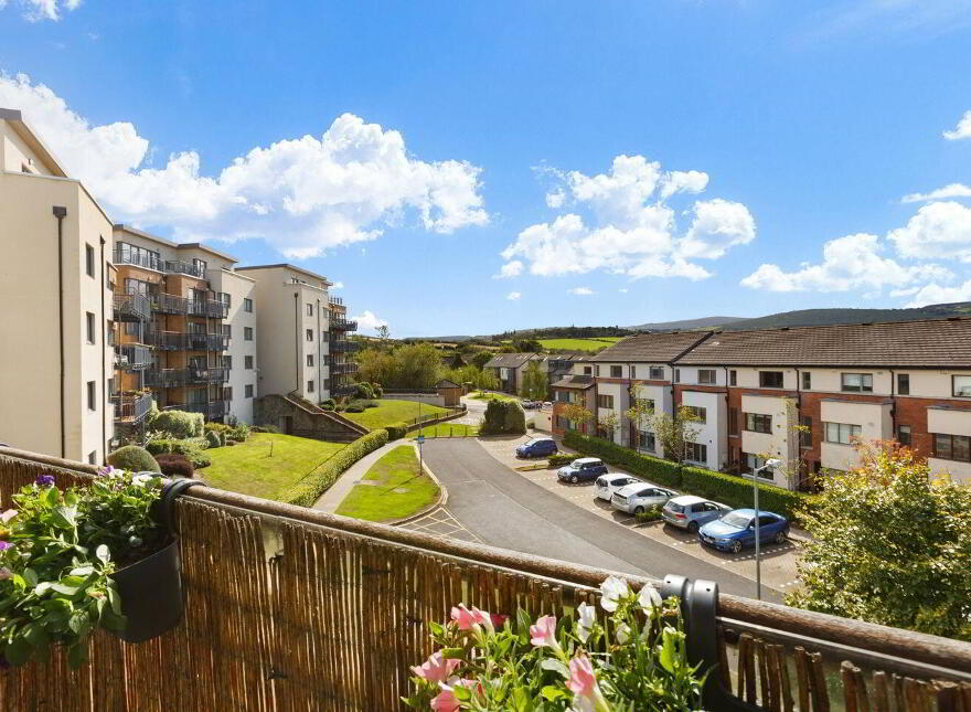 17 The Crescent, Carrickmines Manor, Carrickmines, Carrickmines, D18HY90