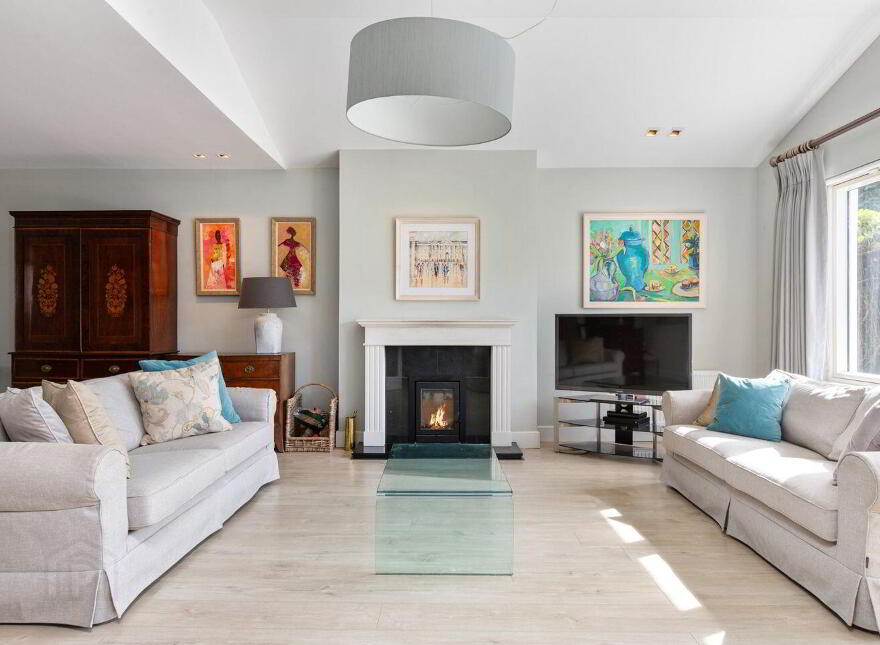 11 The Coppins, Foxrock, Foxrock, D18R9P8
