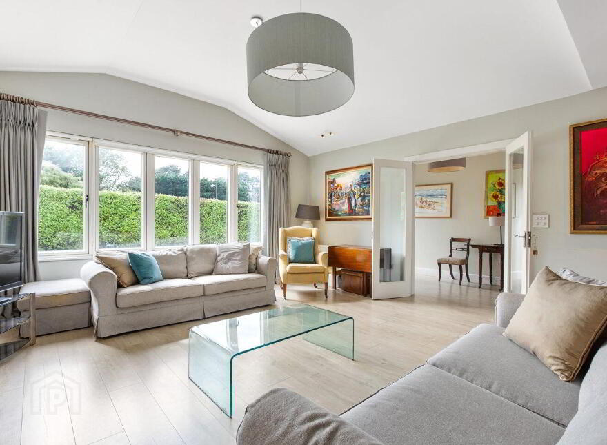 11 The Coppins, Foxrock, Foxrock, D18R9P8