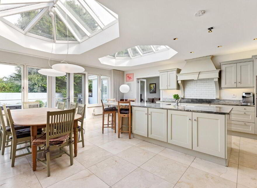 11 The Coppins, Foxrock, Foxrock, D18R9P8