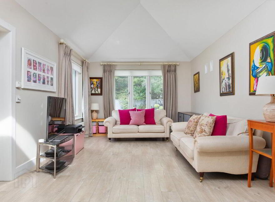 11 The Coppins, Foxrock, Foxrock, D18R9P8