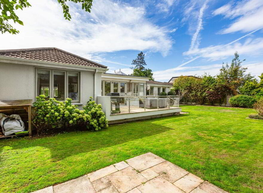 11 The Coppins, Foxrock, Foxrock, D18R9P8
