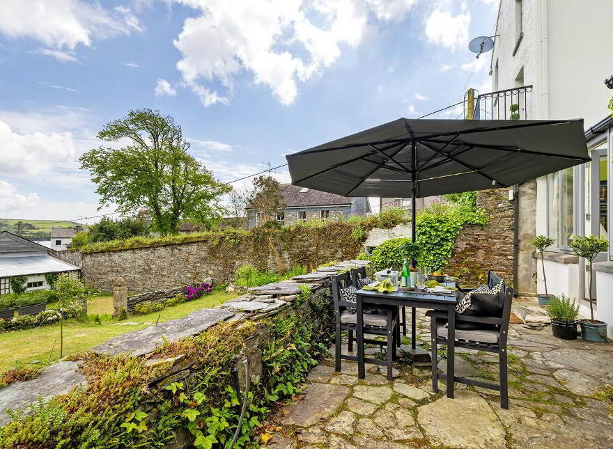 The White House, Main Street, Castletownshend, P81RK02
