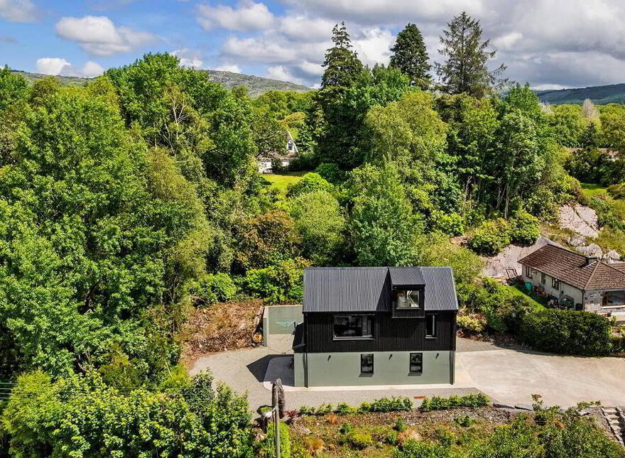 Shrone Hill View, Reenmeen, Glengarriff, P75FC83