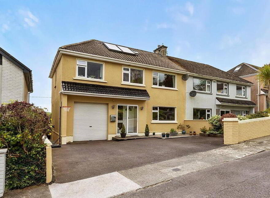 17 Slip Lawn, Slip, Bantry, P75P942