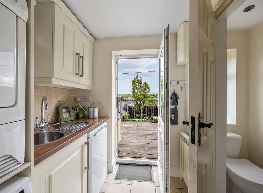 17 Slip Lawn, Slip, Bantry, P75P942