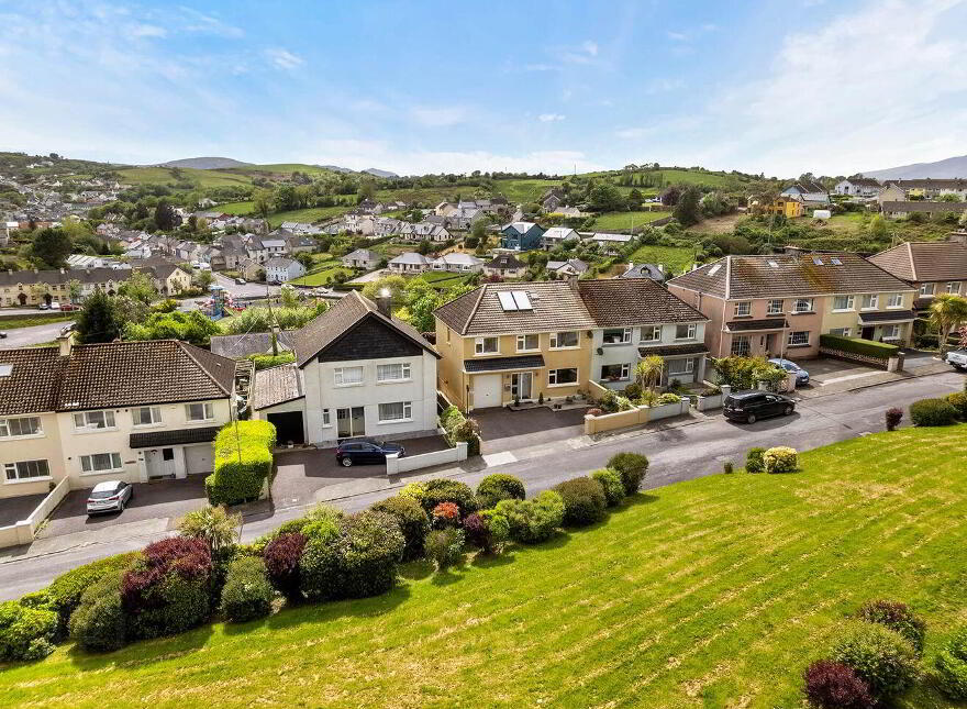 17 Slip Lawn, Slip, Bantry, P75P942