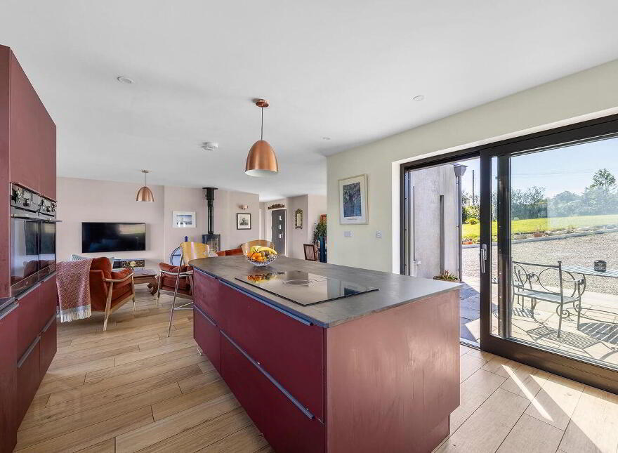 Abbeystrewry, Skibbereen, P81VE27