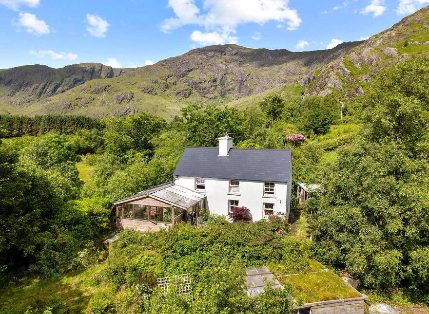 Rougham, Glengarriff, P75P211