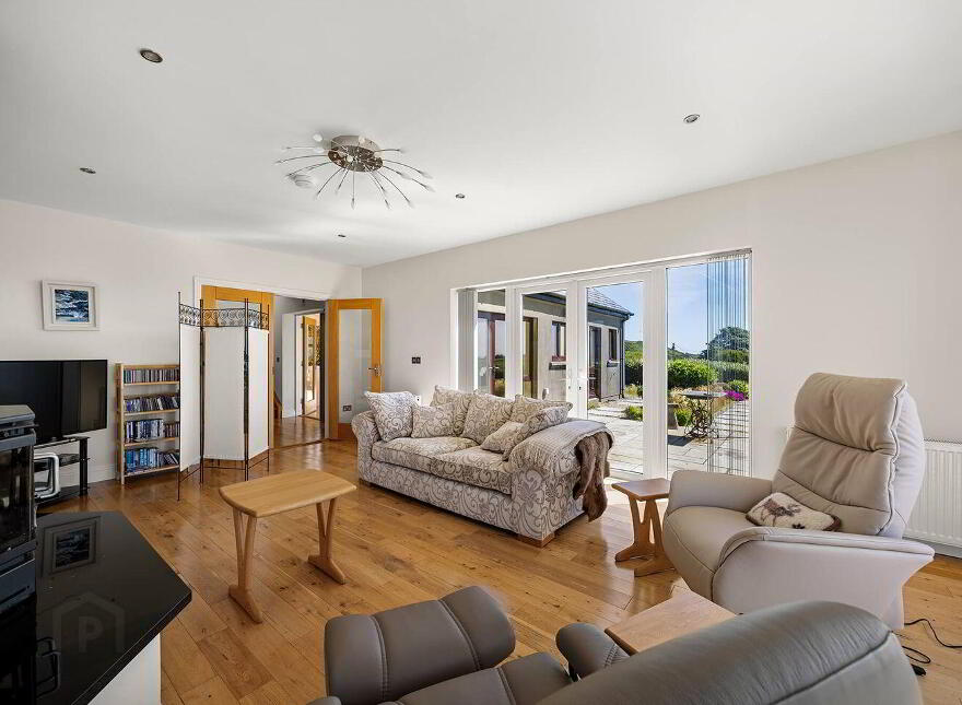 Kilfinnan, Glandore, P81K061
