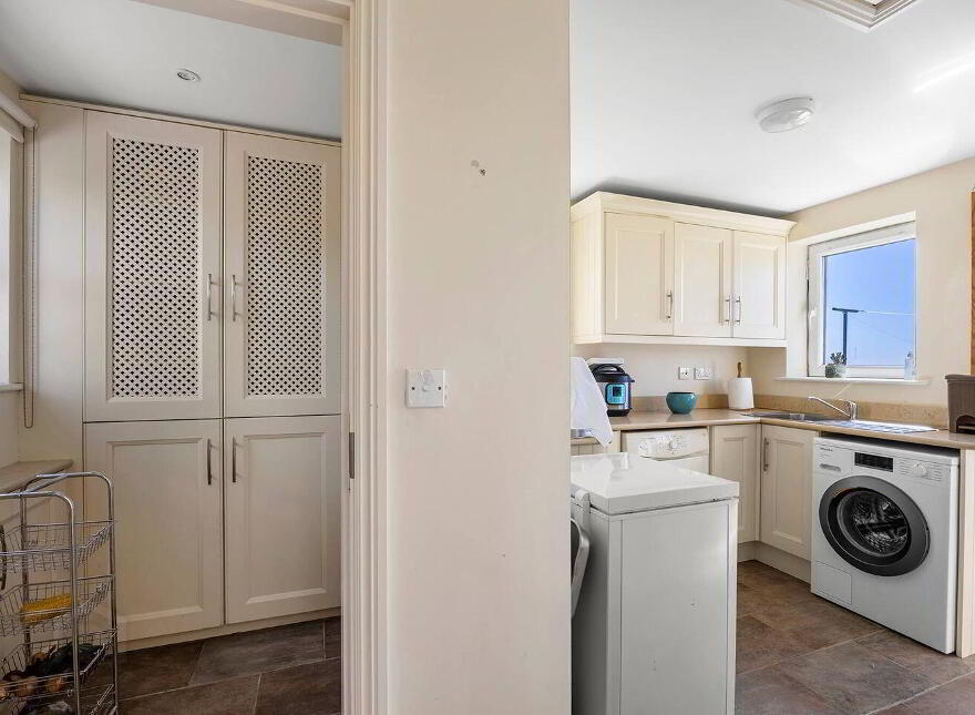 Kilfinnan, Glandore, P81K061
