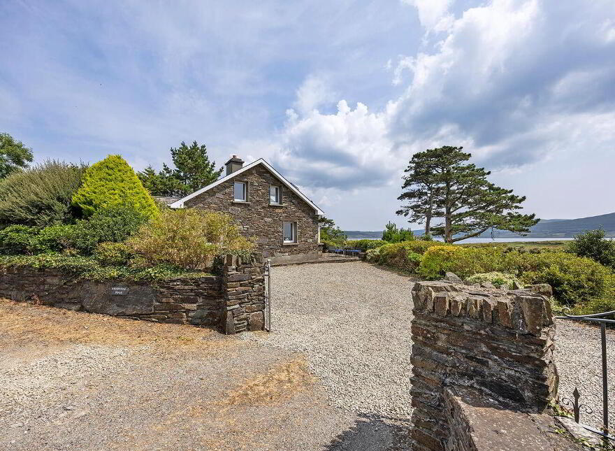 Whispering Pines, Reenacappul, Ahakista, Ahakista, P75NH21