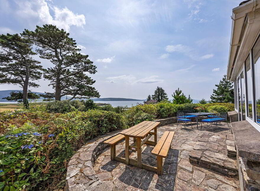 Whispering Pines, Reenacappul, Ahakista, Ahakista, P75NH21
