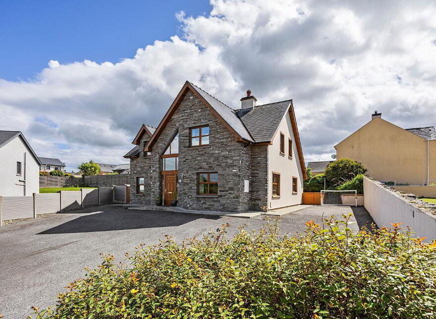 38 Newbridge Park, Skibbereen, P81VX25