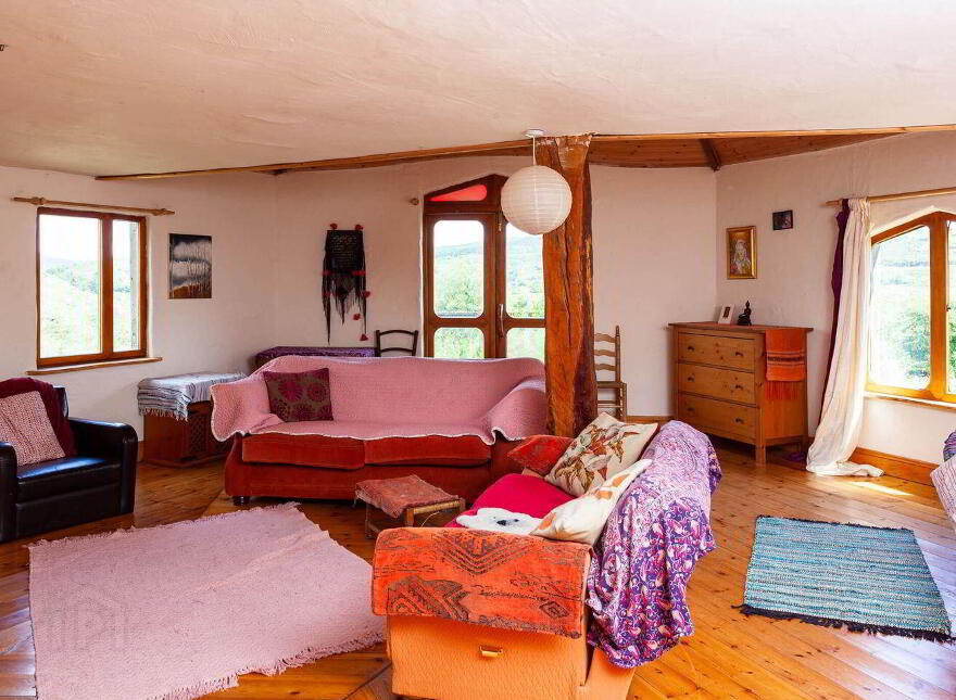 Honeycomb & Honeypot Annex, Derryduff More, Coomhola, Kealkill, P75WD52