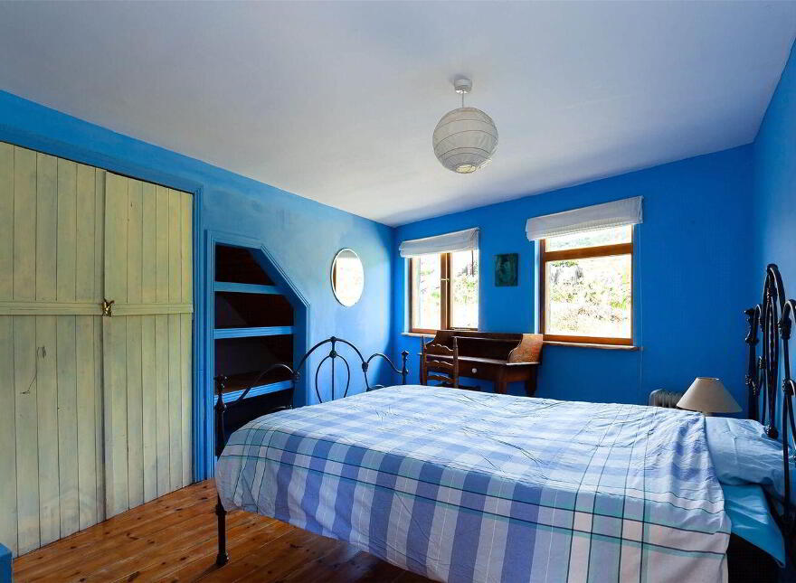 Honeycomb & Honeypot Annex, Derryduff More, Coomhola, Kealkill, P75WD52
