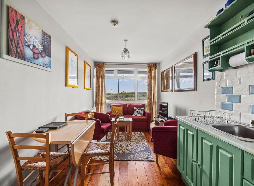 Apartment 7 Rosscarbery Bay Apartments, Ownahincha, P85WK83
