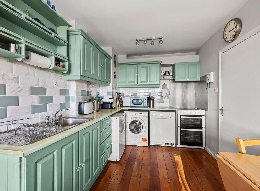 Apartment 7 Rosscarbery Bay Apartments, Ownahincha, P85WK83