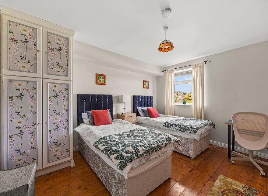 Apartment 7 Rosscarbery Bay Apartments, Ownahincha, P85WK83