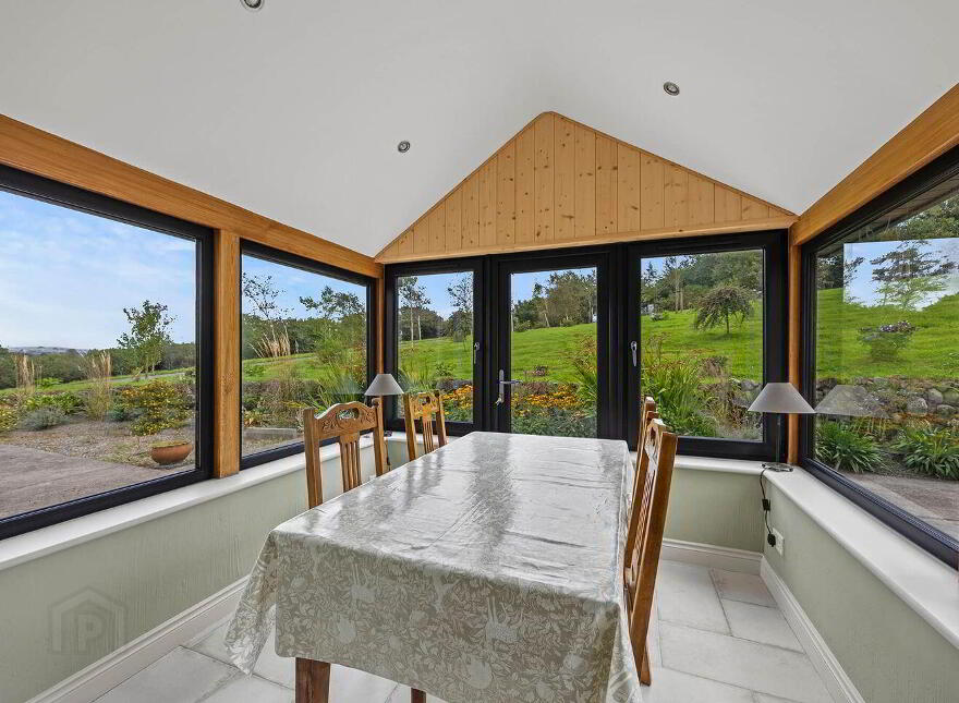 Gurteenroe, Schull, P81KN73