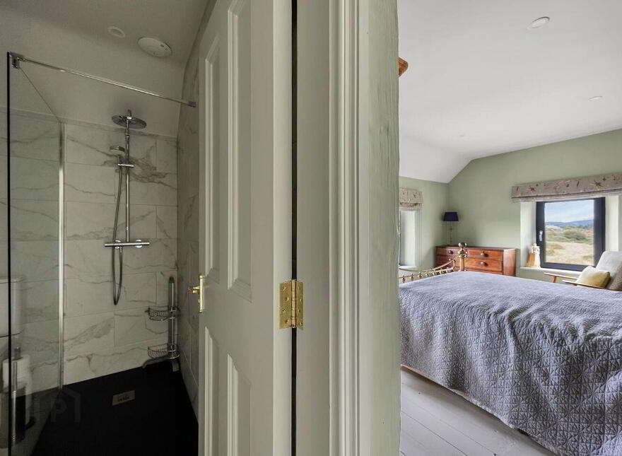 Gurteenroe, Schull, P81KN73