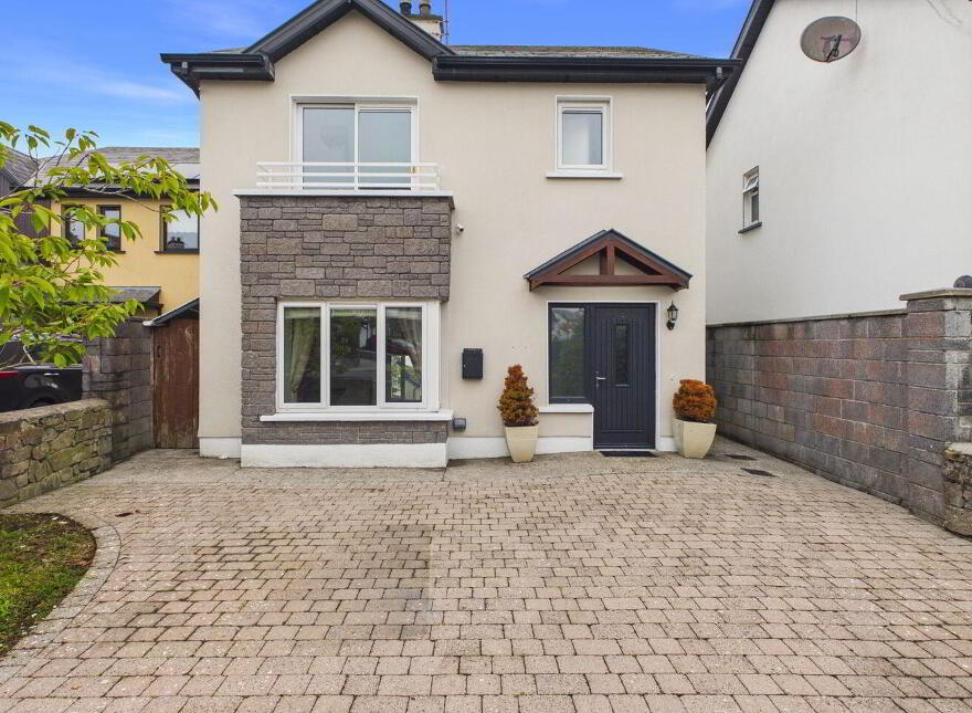 82 Baunoge, Loughrea, H62PN52 photo