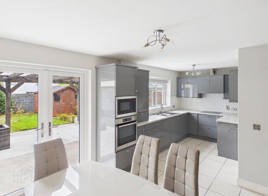 82 Baunoge, Loughrea, H62PN52