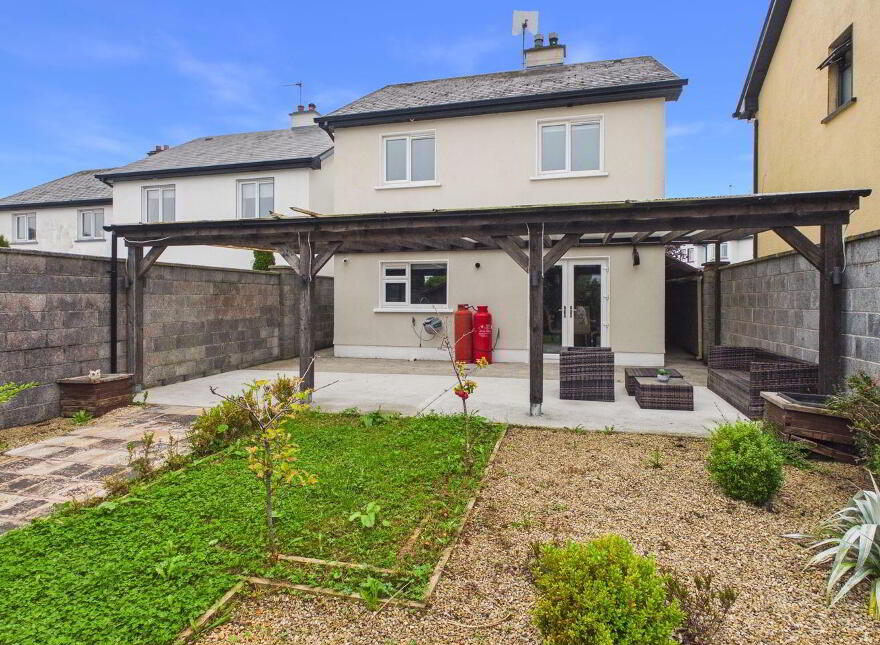 82 Baunoge, Loughrea, H62PN52