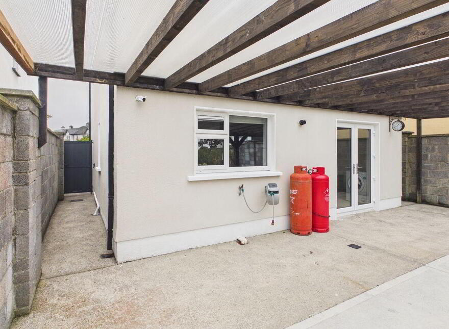 82 Baunoge, Loughrea, H62PN52