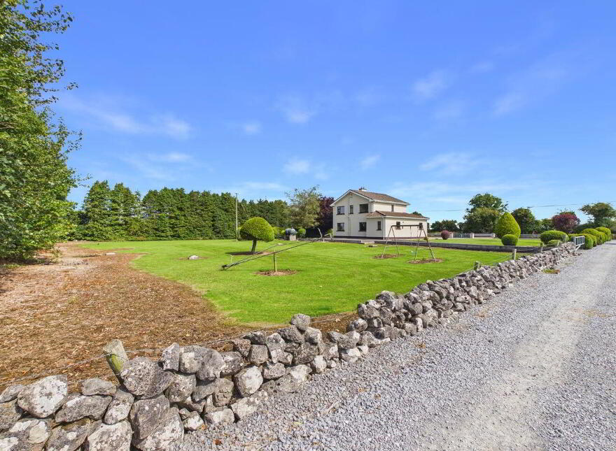 Moyleen, Loughrea, H62PY06