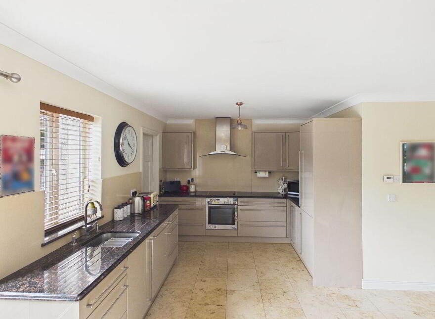 28 Danesfort Court, Loughrea, H62VW71