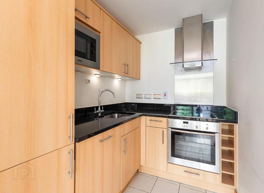 54 Pakenham House, Spencer Dock, IFSC, Ifsc, D01CT98