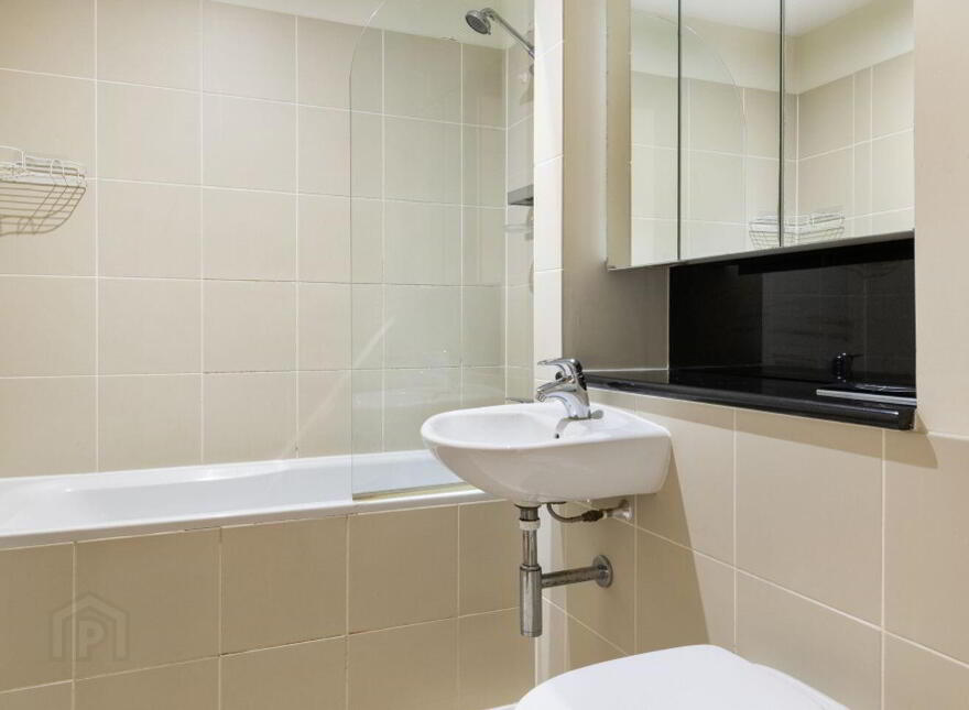 54 Pakenham House, Spencer Dock, IFSC, Ifsc, D01CT98
