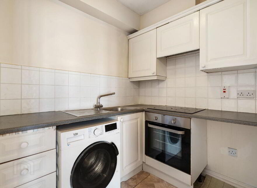63 Kings Court, Parnell Street, Dublin 1, D01Y044