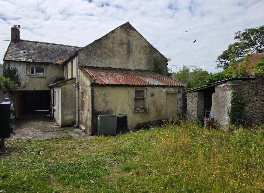 Main Street Upper, Cappagh White, E34X438