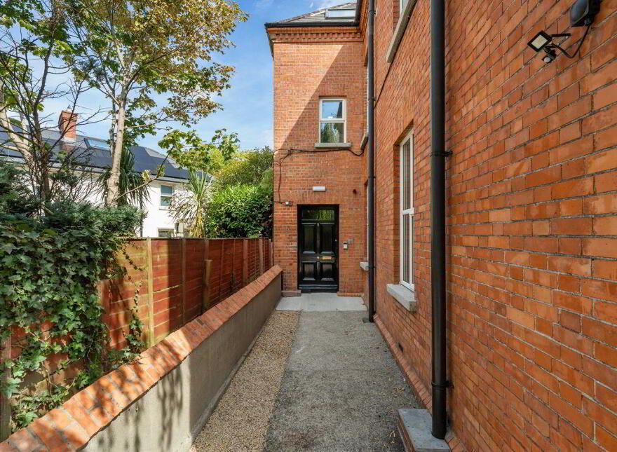 1 Clonskeagh Road, Milltown, D06N4T2