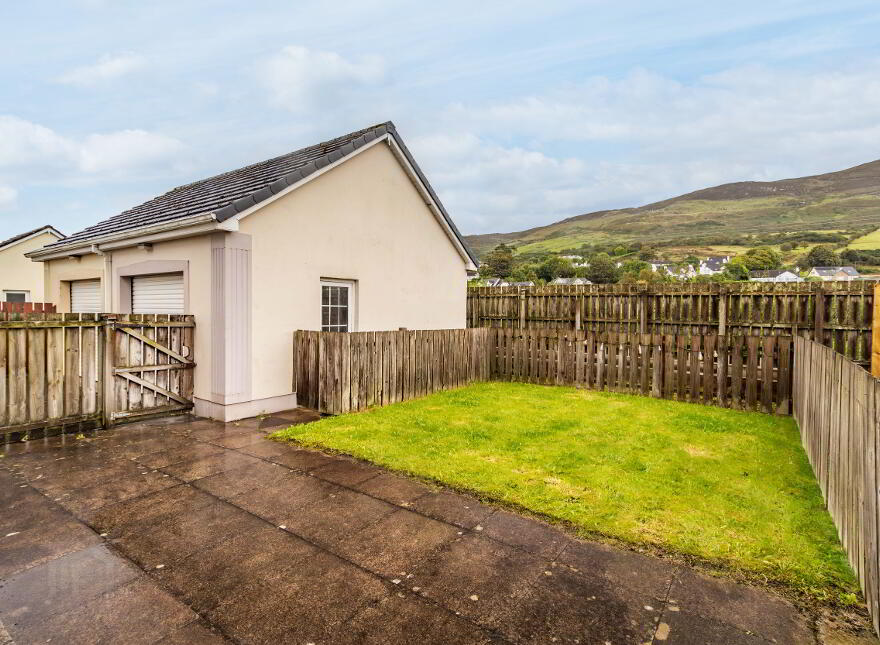 12 Sandymount, Ludden, Buncrana, F93RW71