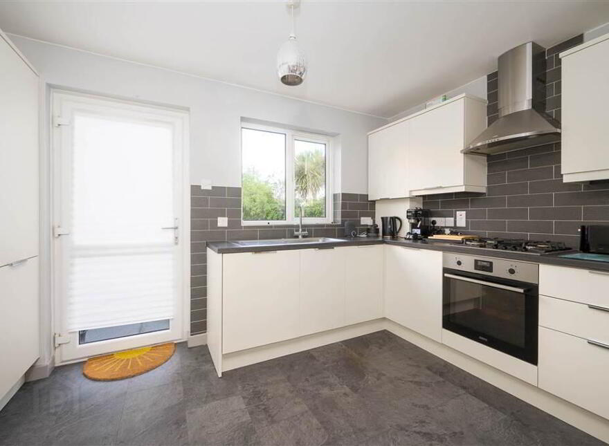 29 Richmond Avenue, Holywood, BT18 9TE