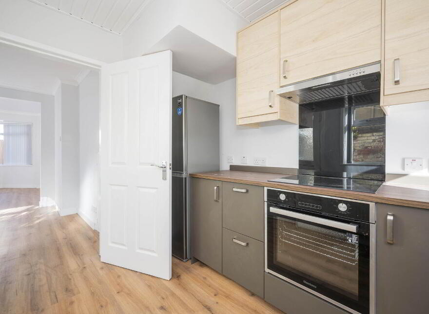 168 Dunluce Avenue, Belfast, BT9 7AZ