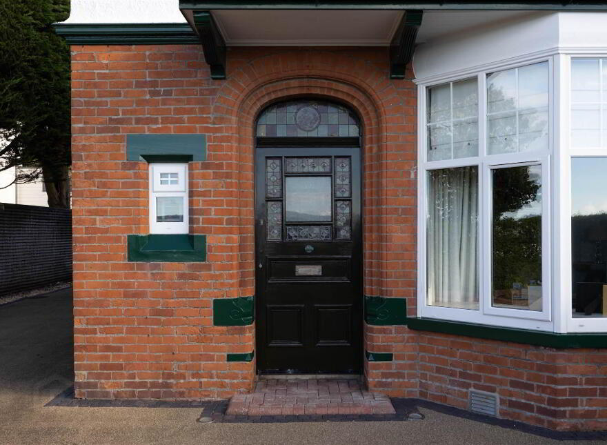 11 Seafront Road, Cultra, Holywood, BT18 0BB