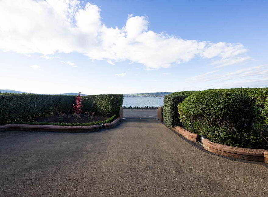 11 Seafront Road, Cultra, Holywood, BT18 0BB