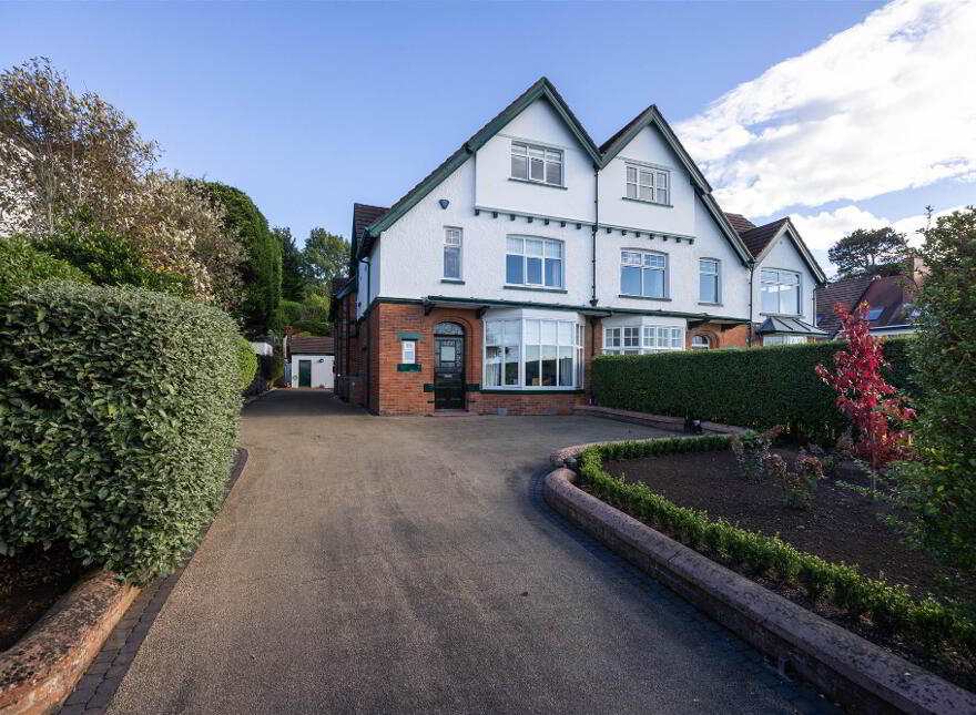 11 Seafront Road, Cultra, Holywood, BT18 0BB